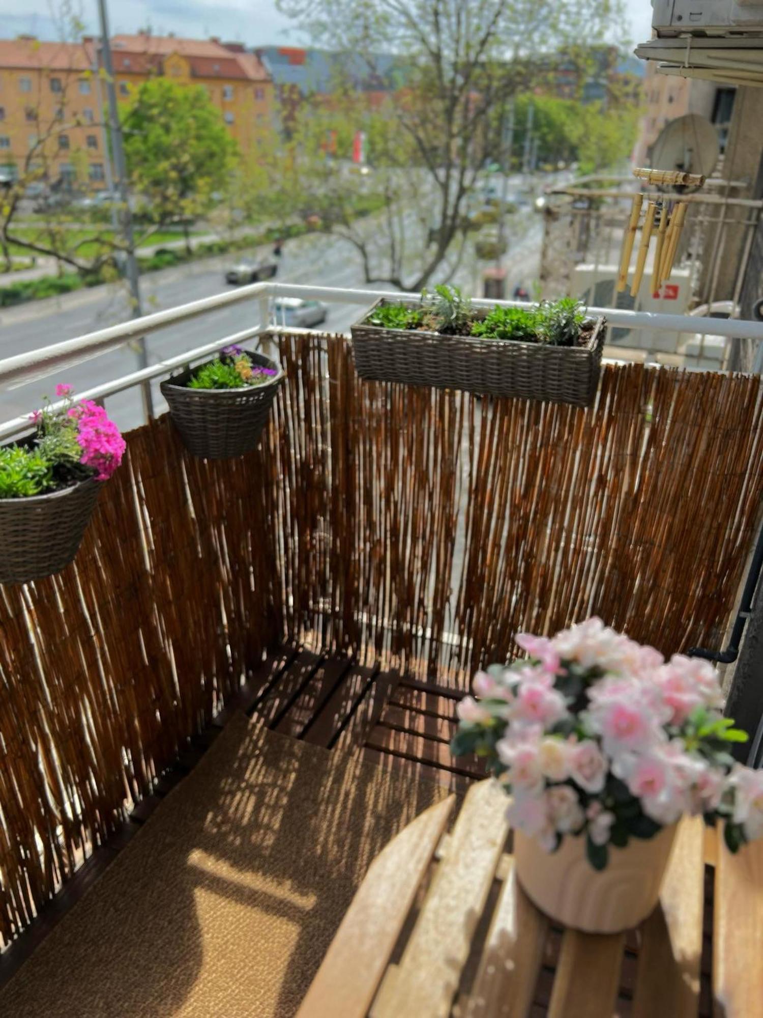 West Budapest Apartman エクステリア 写真