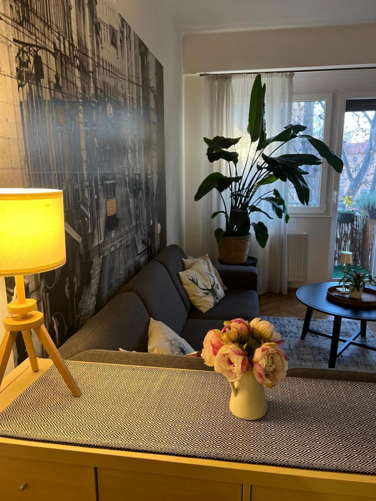 West Budapest Apartman エクステリア 写真